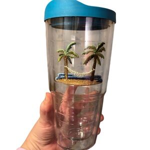 Tervis 24 oz tumbler with travel lid palm trees beach